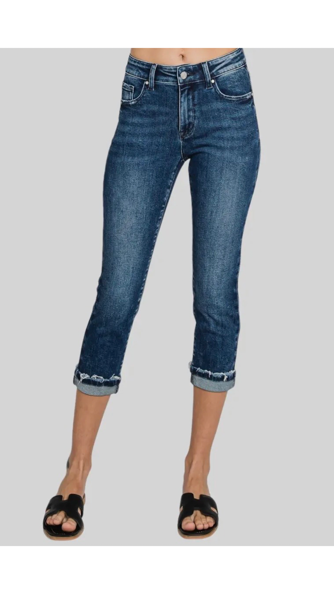 Mid Rise Capri Jeans